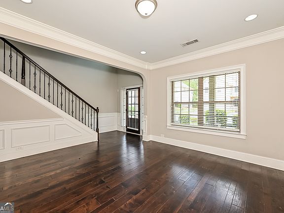 2nd image of 4840 Chickadee Ln