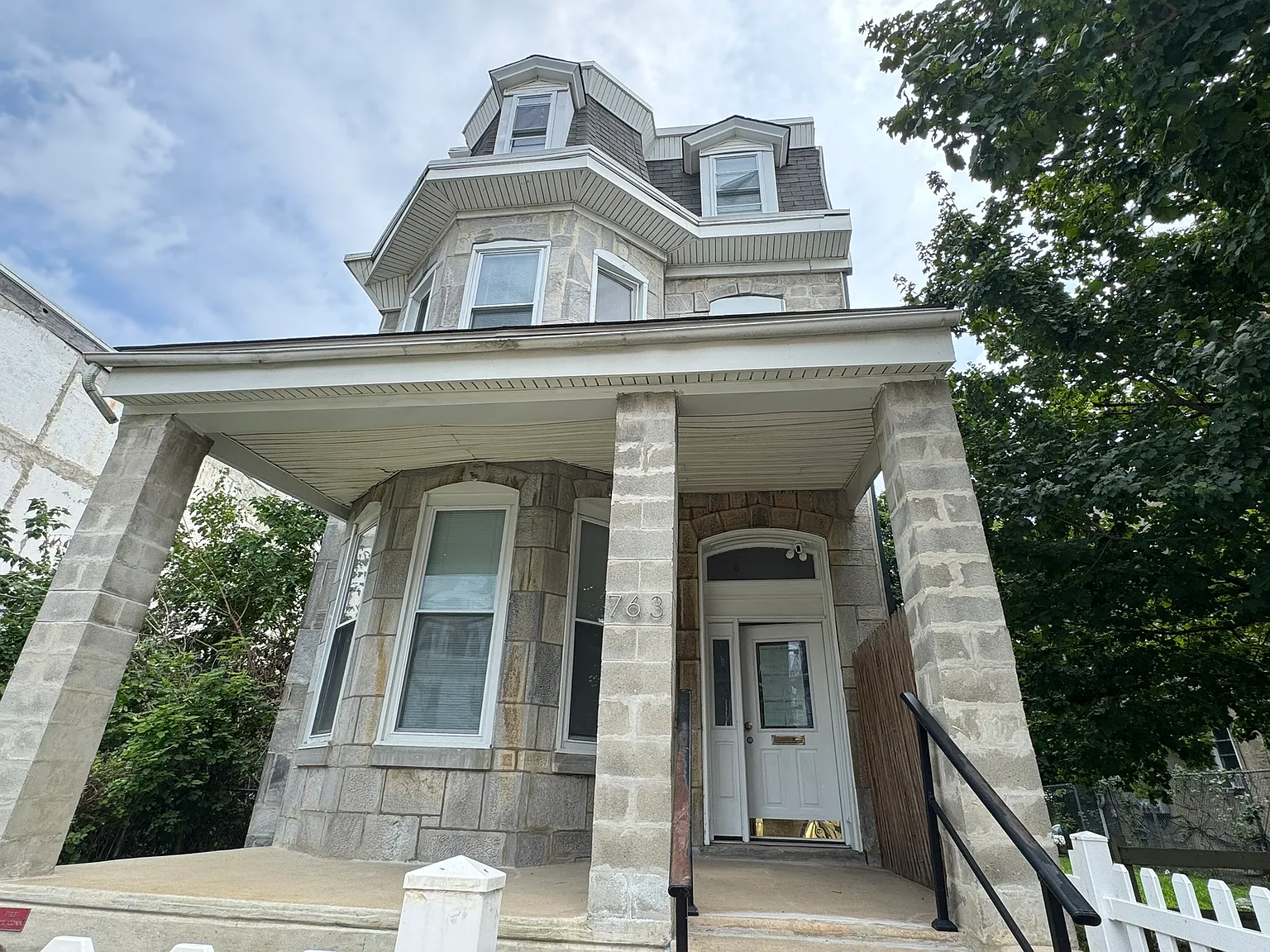 1 bed, $1,300 — Photo 2