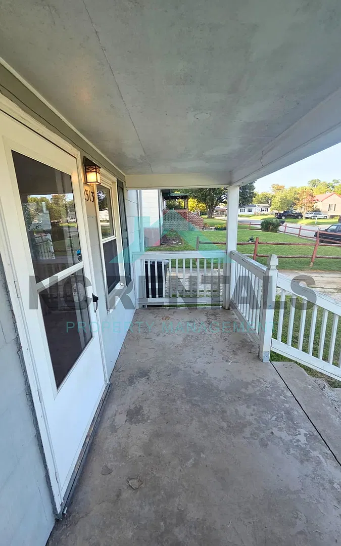 Delightful $1,050 2 Bed/1 Bath Home in Greensboro w/ All-Electric Systems & Appliances! — Photo 3