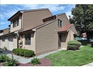 12 Contempra Cir, Tappan, NY 10983