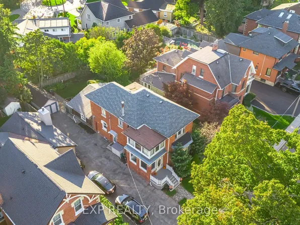 51 Chapel St, Brampton, ON L6W 2H5