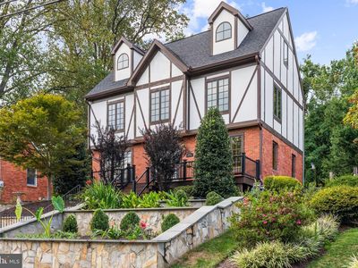 6820 Jackson Ave, Falls Church, VA, 22042