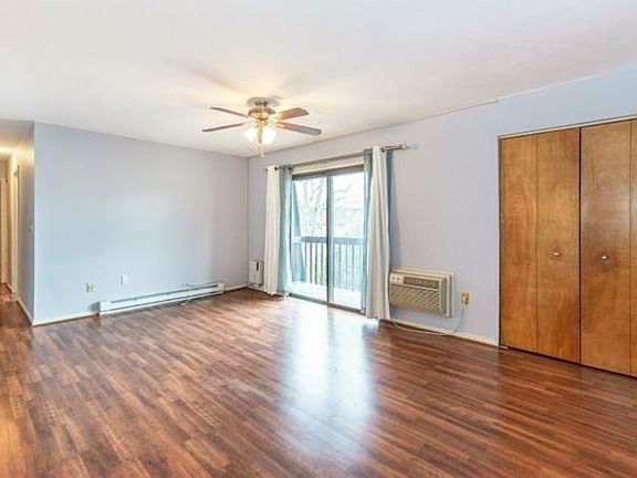 3rd image of 700 Mill St Unit I12