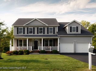 136 Stratford Dr, Poughkeepsie, NY 12603