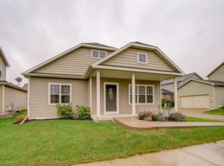 208 Shady Leaf Rd, Madison, WI 53718