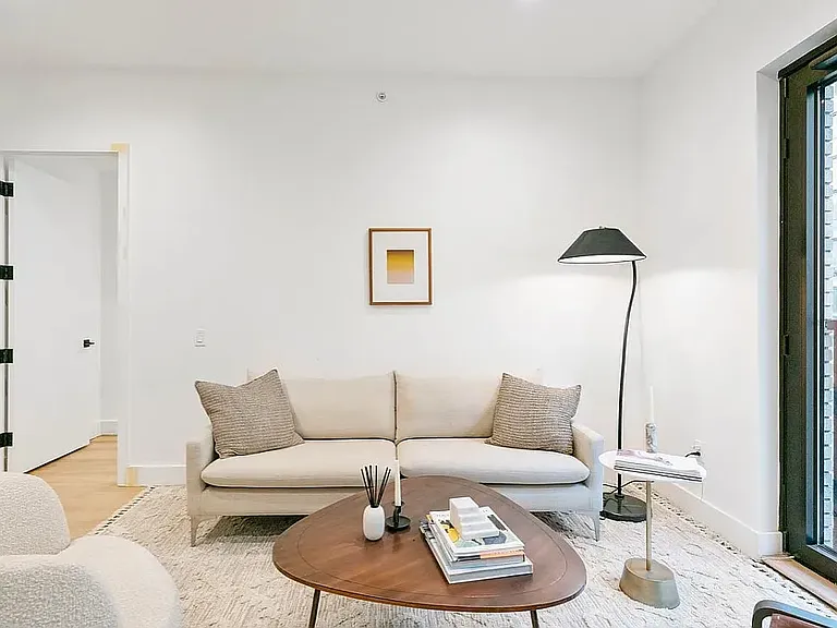 260 Gold St #713 — Photo 5