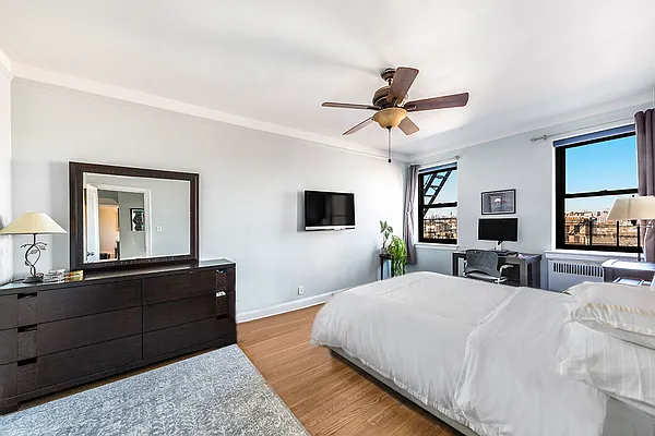 Sold by Compass | media 6