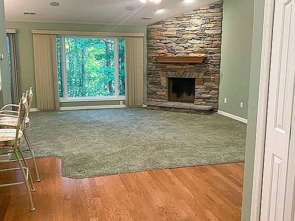 4th image of 512 Knobb Hill Dr NW