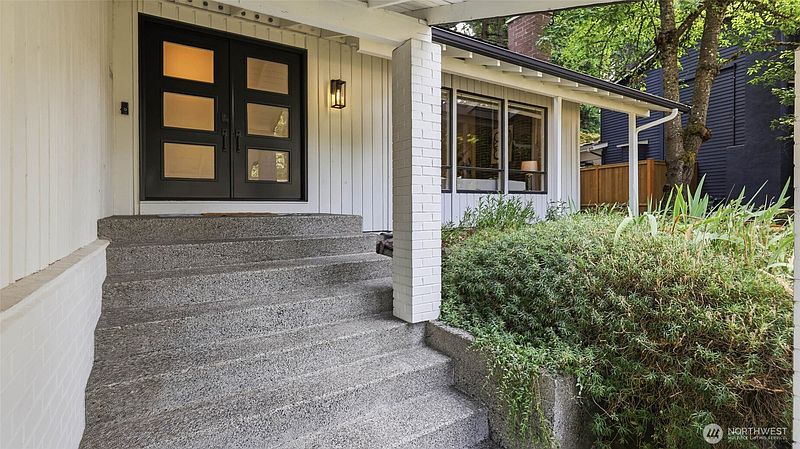 3rd image of 7520 86th Avenue SE