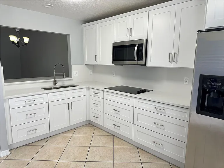 2194 Cypress Bay Blvd #1 — Photo 2