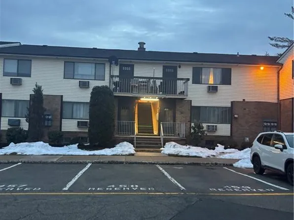 834 Cricket Ln, Woodbridge, NJ 07095