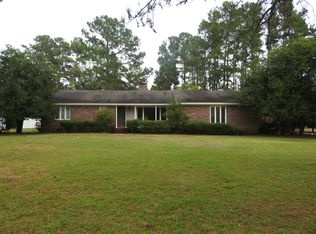 1392 Woodland Dr, Kingstree, SC 29556