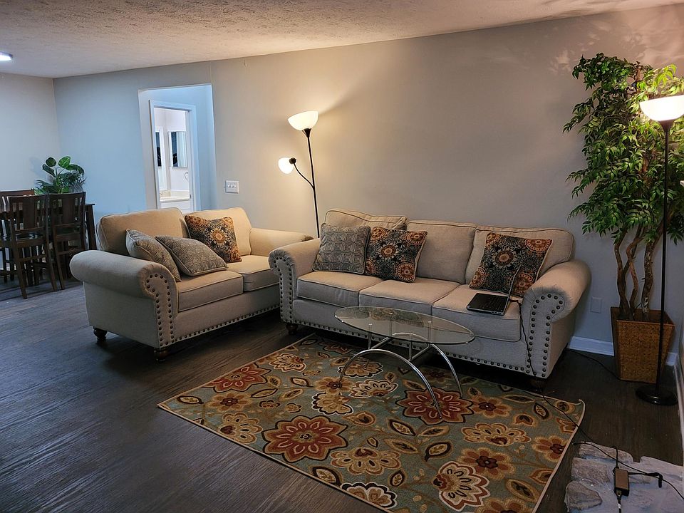 1st image of 800 Park Lake Ln #5