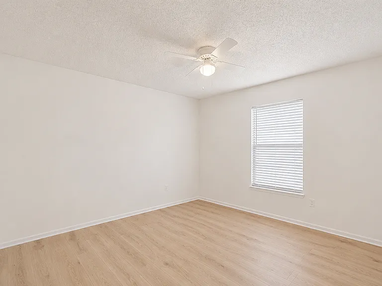 11005 Kenbrook Dr — Photo 12