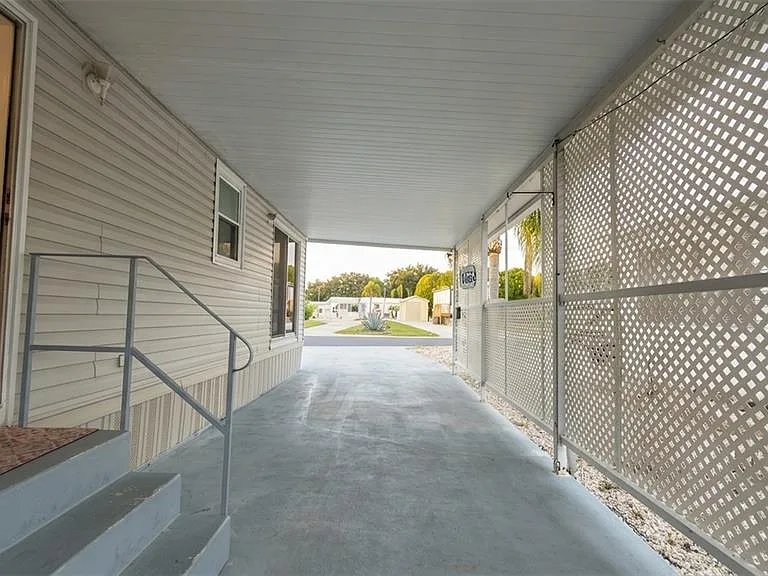 519 Center Crest Blvd — Photo 11