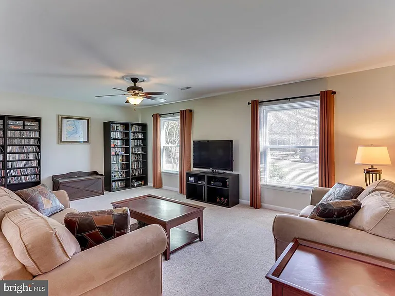 7224 Princess Anne Ct — Photo 15