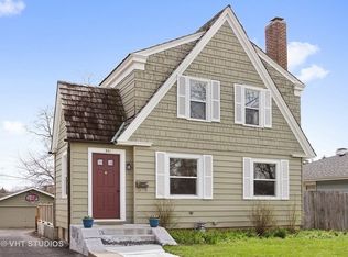 261 Rouse Ave, Mundelein, IL 60060