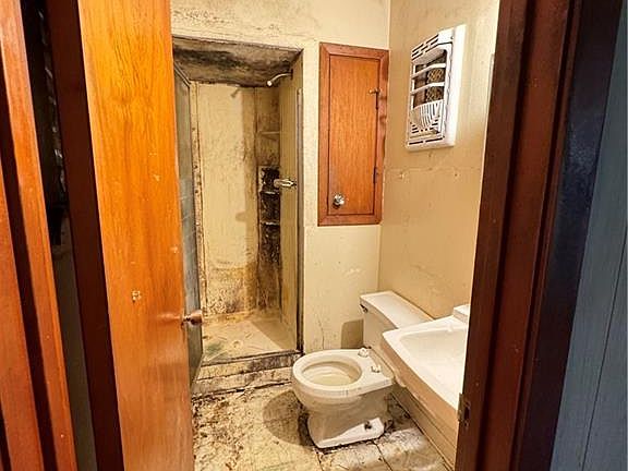 3rd image of 1774 Pace Blvd
