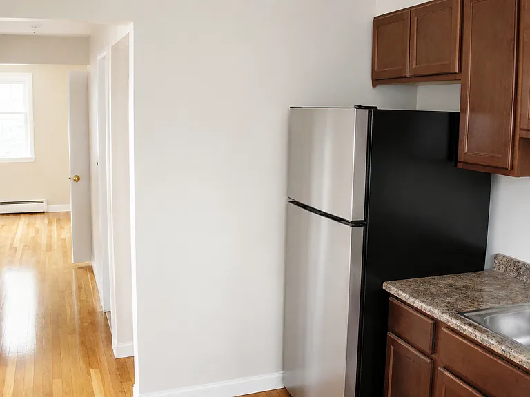 60 Bates Ave #6 — Photo 3