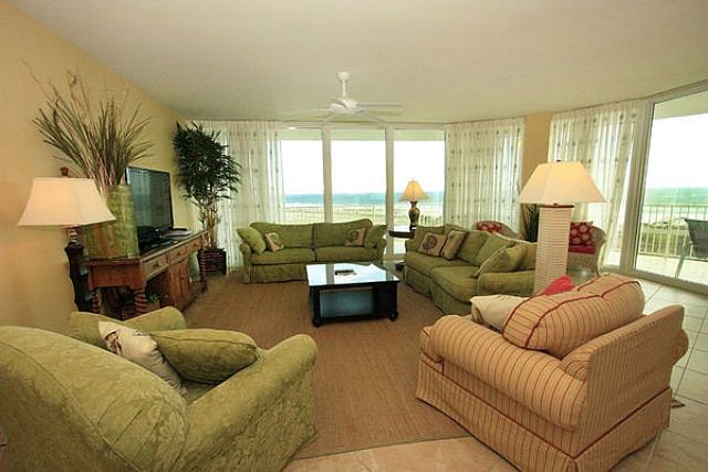 Guest Bedroom 1