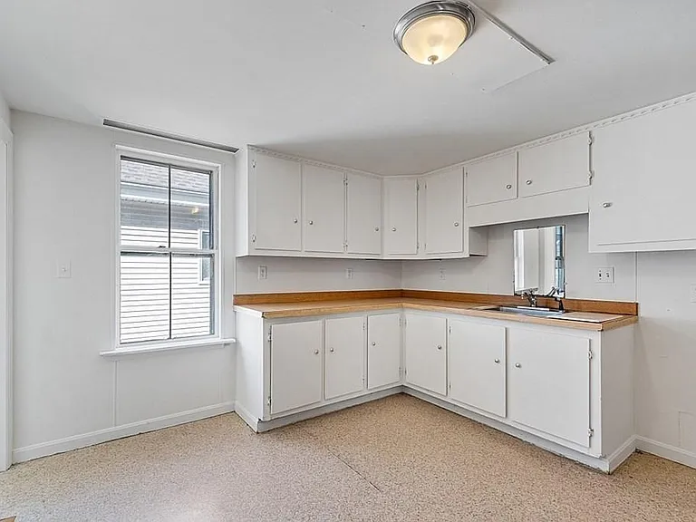 126 Summer St #2 — Photo 6
