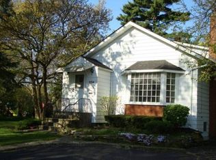 224 S Finley Rd, Lombard, IL 60148