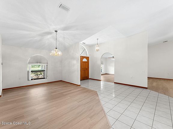 4th image of 4030 Careywood Dr