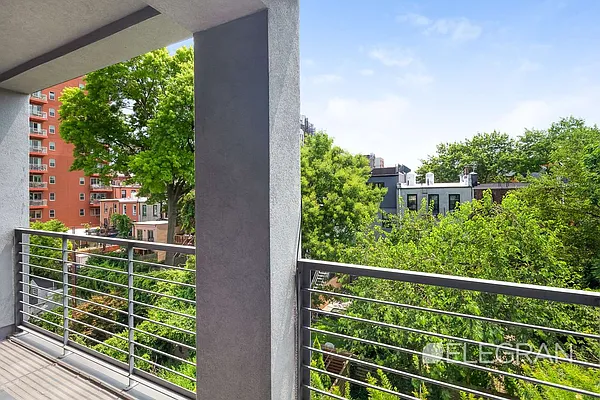 Rented by (Legacy) Elegran | media 11