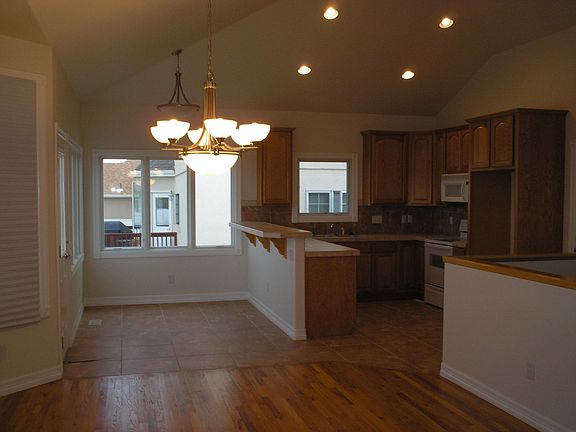Kitchen/dining
