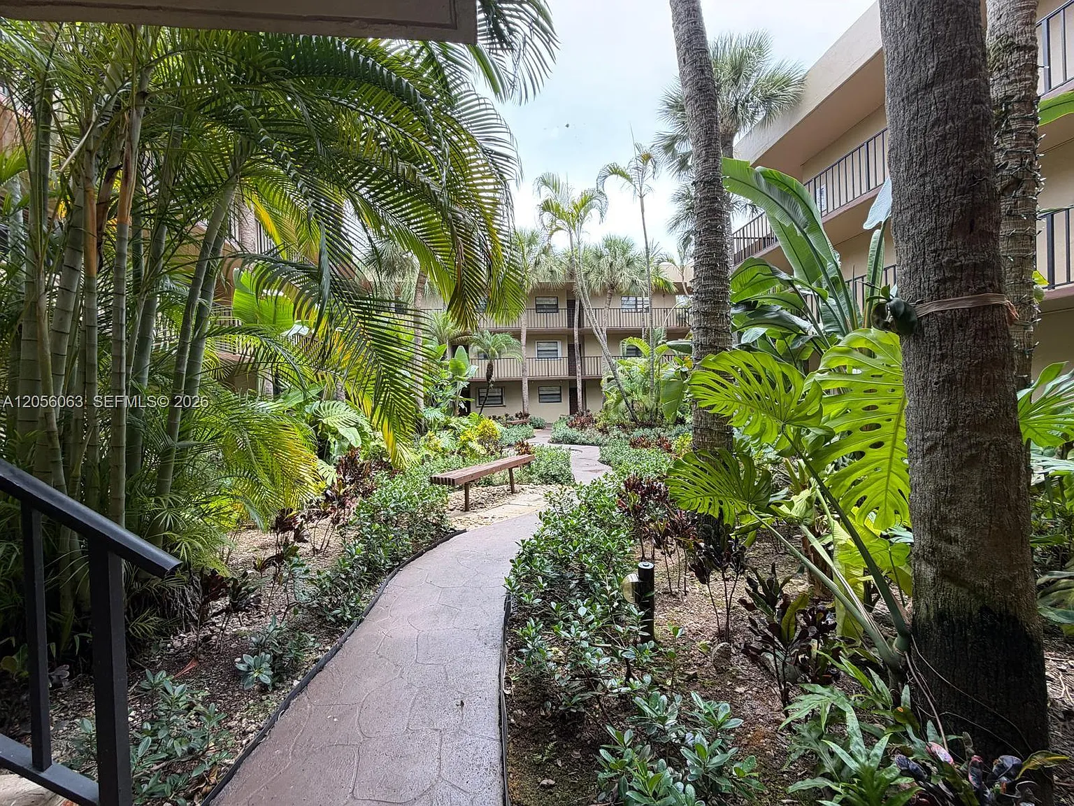 Gardens Of Kendall So Con — Photo 2