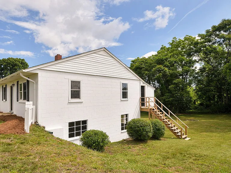 5225 Summit Dr — Photo 11
