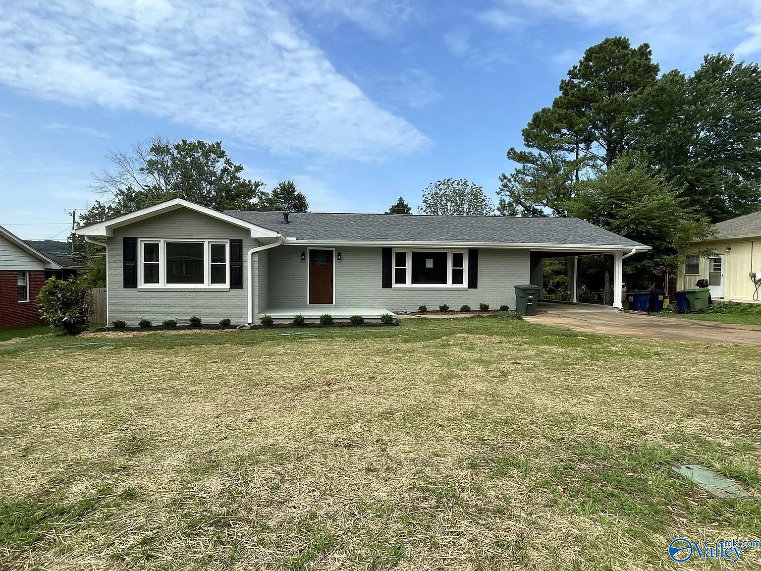 3 bed, 2.0 bath, 2250 sqft, $1,800 — Photo 1