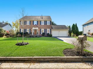 8 Periwinkle Pl, Newtown, PA 18940