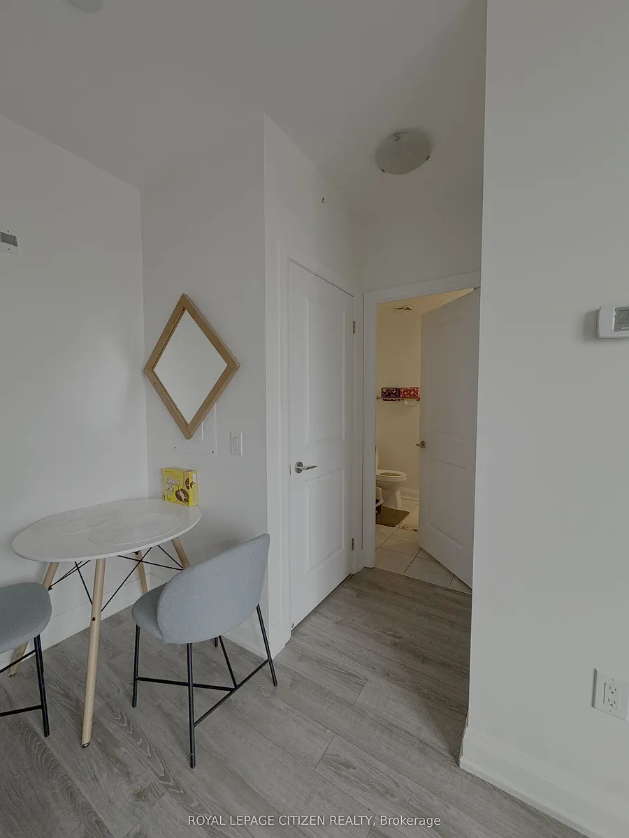 Building Photo - 2800 Keele St #621