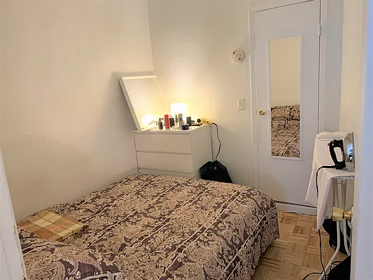 Rented by United Realty Equities | media 18