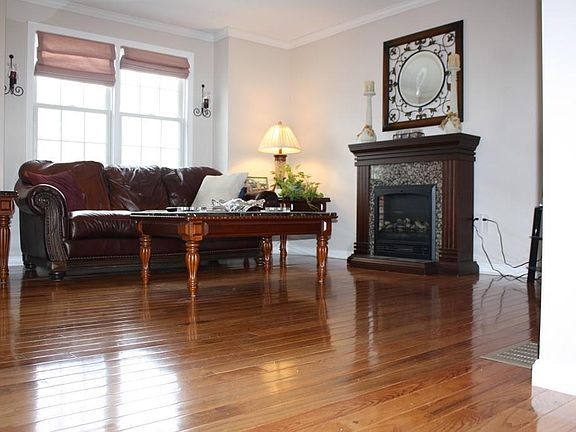 3rd image of 1975 Middlesex St Unit 6