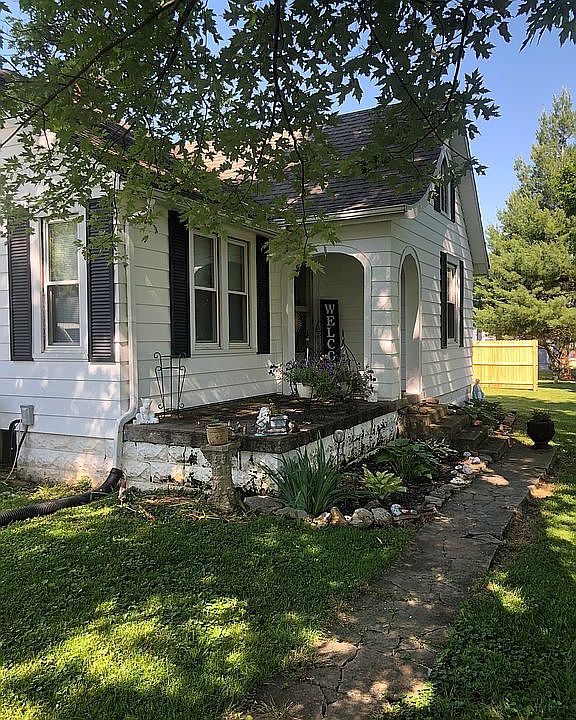 2nd image of 299 Fairfield Hl
