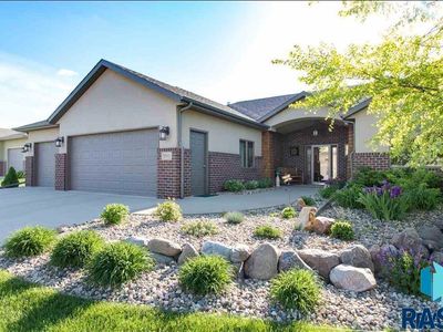 5511 S Jaren Lee Pl, Sioux Falls, SD, 57108