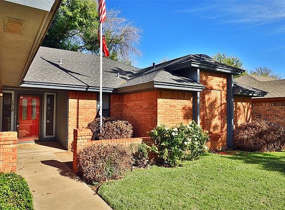 2nd image of 1918 Chimneywood Ct