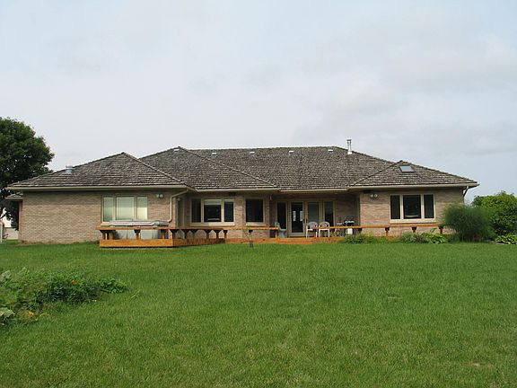 5th image of 2012 W River Dr