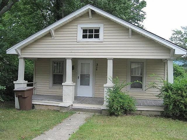 1st image of 512 Boyd St