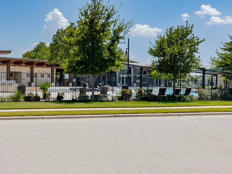 425 Arrowhead Vine St — Photo 43