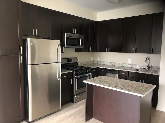 120A Towne St #512 — Photo 18