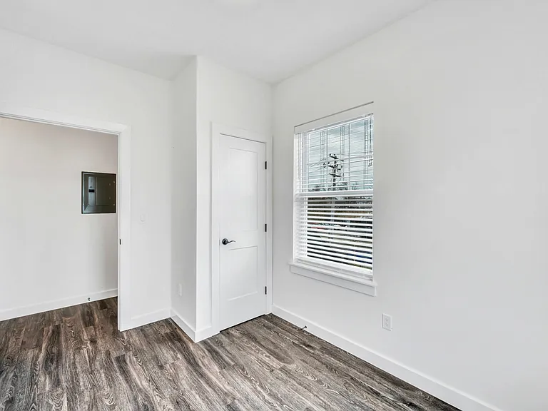 140 S Clinton Ave #C1 — Photo 8