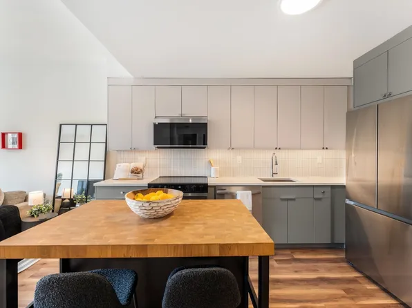 857 Communipaw Avenue image 8 of 25