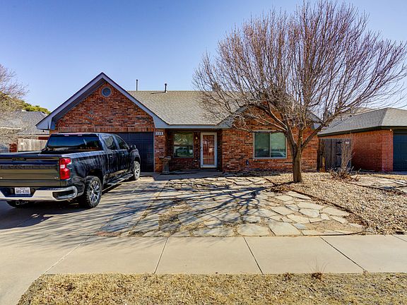 2nd image of 1023 Iola Dr