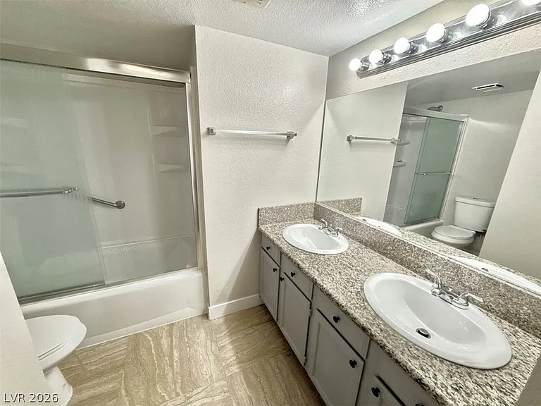 2654 Aracatuba Ave — Photo 11