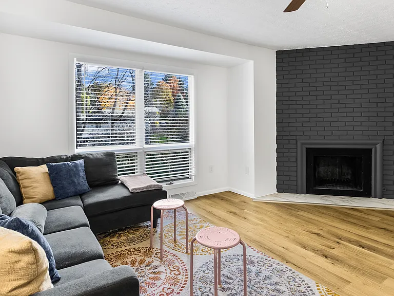 280 Randolph St — Photo 13