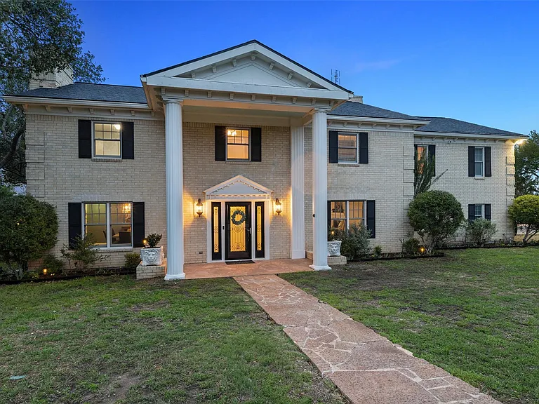 17700 N Rim Dr — Photo 4