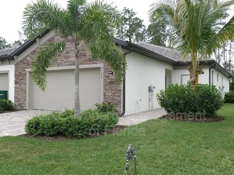 9176 Glenforest Dr — Photo 2